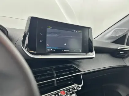 Photo 20 Peugeot 208  Electrique 50 kWh 136ch