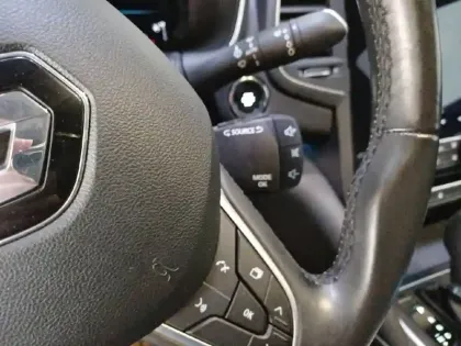 Photo 31 Renault Talisman  Blue dCi 160 EDC