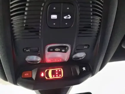 Photo 28 Peugeot 5008  BlueHDi 180ch S&S EAT8