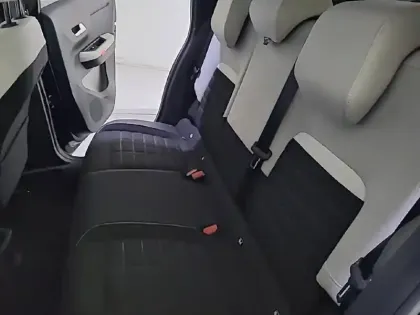 Photo 33 Citroën C3 Gén. IV Ph1 MAX 5