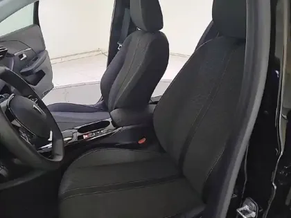 Photo 33 Peugeot 208  Hybrid 110 ch e-DCS6