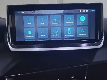 Photo 47 Peugeot 208  Hybrid 110 ch e-DCS6