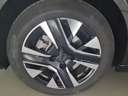 Photo 67 Peugeot 208  Hybrid 110 ch e-DCS6