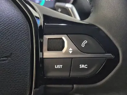 Photo 52 Peugeot 208  Hybrid 110 ch e-DCS6