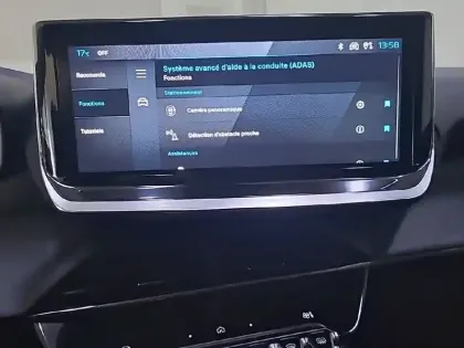 Photo 75 Peugeot 208  Hybrid 110 ch e-DCS6