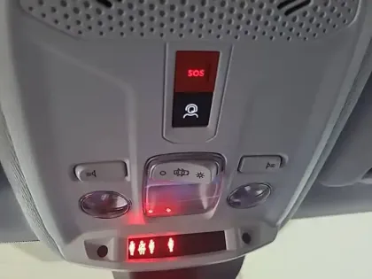 Photo 49 Peugeot 208  Hybrid 110 ch e-DCS6