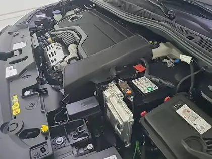 Photo 37 Peugeot 208  Hybrid 110 ch e-DCS6