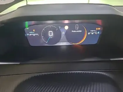 Photo 32 Peugeot 208  Hybrid 110 ch e-DCS6