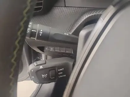 Photo 20 Peugeot 208  Electrique 50 kWh 136ch