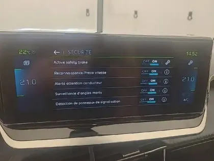 Photo 18 Peugeot 208  Electrique 50 kWh 136ch