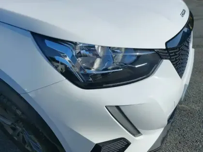 Photo 15 Peugeot 2008  BlueHDi 110 S&S BVM6