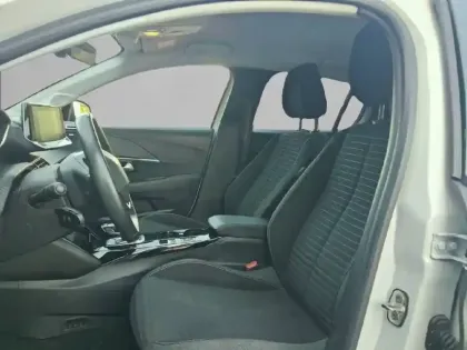 Photo 10 Peugeot 208  Electrique 50 kWh 136ch