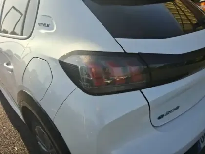 Photo 16 Peugeot 208  Electrique 50 kWh 136ch