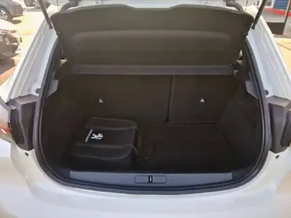 Photo 5 Peugeot 208  Electrique 50 kWh 136ch
