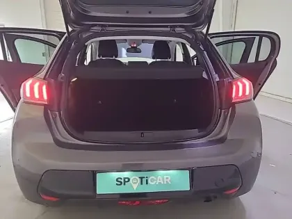 Photo 69 Peugeot 208  PureTech 100 S&S BVM6