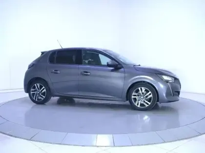Photo 67 Peugeot 208  PureTech 100 S&S BVM6
