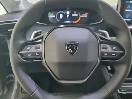 Photo 29 Peugeot 208  Hybrid 110 ch e-DCS6