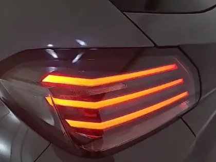 Photo 69 Peugeot 208  Hybrid 110 ch e-DCS6