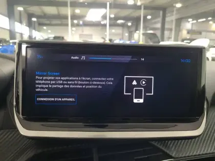 Photo 13 Peugeot 208  Hybrid 110 ch e-DCS6