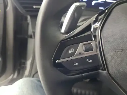 Photo 19 Peugeot 208  Hybrid 110 ch e-DCS6