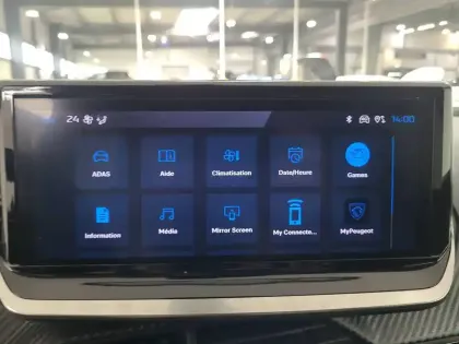 Photo 14 Peugeot 208  Hybrid 110 ch e-DCS6