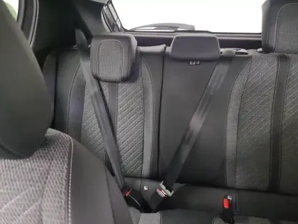 Photo 15 Peugeot 208  Hybrid 110 ch e-DCS6