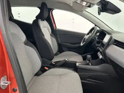 Photo 22 Renault Clio  E-Tech full hybrid 145 ch GSR2