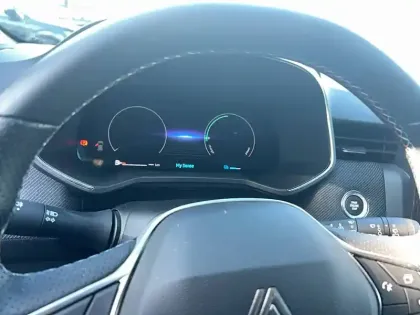 Photo 10 Renault Clio  E-Tech full hybrid 145 ch GSR2