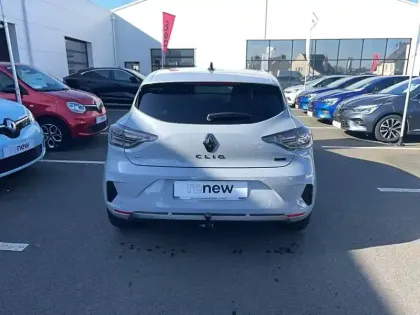 Photo 5 Renault Clio  E-Tech full hybrid 145 ch GSR2