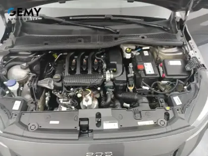 Photo 11 Peugeot 208  PureTech 75 S&S BVM5