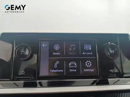 Photo 16 Peugeot 208  PureTech 75 S&S BVM5