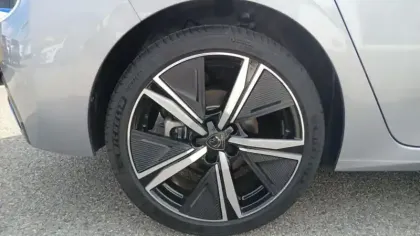 Photo 48 Peugeot 308  Hybrid 136 e-DCS6