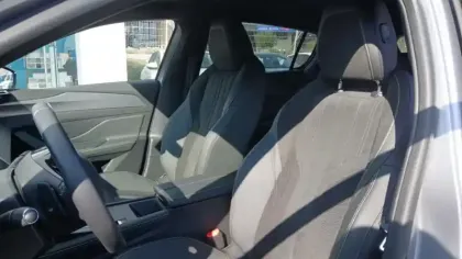 Photo 79 Peugeot 308  Hybrid 136 e-DCS6