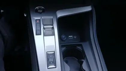 Photo 62 Peugeot 308  Hybrid 136 e-DCS6