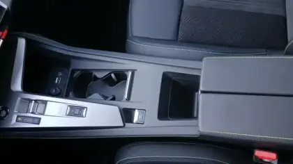 Photo 63 Peugeot 308  Hybrid 136 e-DCS6