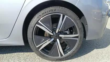 Photo 82 Peugeot 308  Hybrid 136 e-DCS6