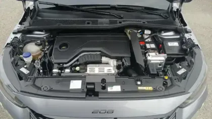 Photo 15 Peugeot 208  Hybrid 110 e-DCS6