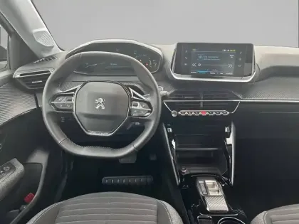 Photo 7 Peugeot 208  Electrique 50 kWh 136ch