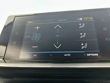 Photo 48 Peugeot 208  Electrique 50 kWh 136ch