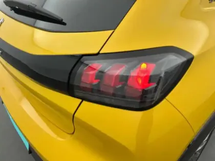 Photo 43 Peugeot 208  Electrique 50 kWh 136ch