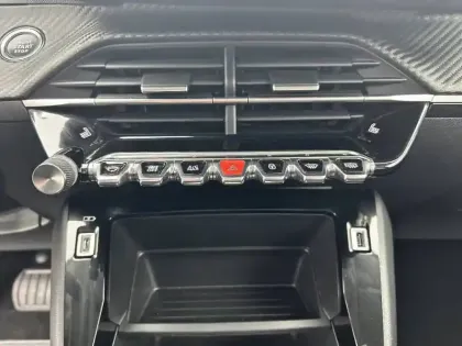 Photo 18 Peugeot 208 Gén. II Ph1 NG Style 5