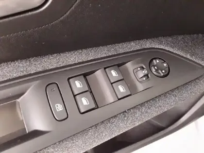 Photo 11 Peugeot 3008  BlueHDi 130ch S&S EAT8