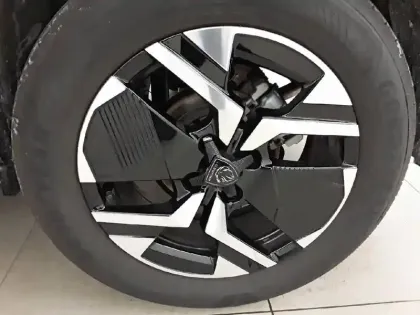 Photo 12 Peugeot 2008  130 S&S EAT8