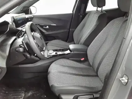 Photo 10 Peugeot 2008  130 S&S EAT8