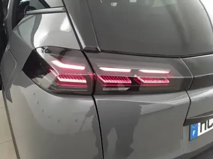 Photo 59 Peugeot 2008  130 S&S EAT8