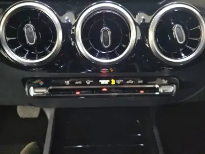 Photo 23 Mercedes Classe B  180 d 7G-DCT