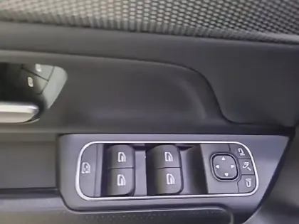 Photo 30 Mercedes Classe B  180 d 7G-DCT