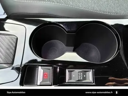 Photo 36 Peugeot 2008  Hybrid 145 e-DCS6