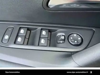 Photo 18 Peugeot 2008  Hybrid 145 e-DCS6