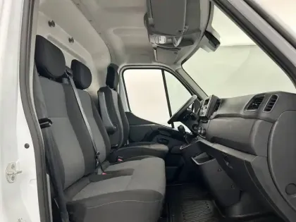 Photo 31 Renault Master  FGN TRAC F3500 L2H2 BLUE DCI 135